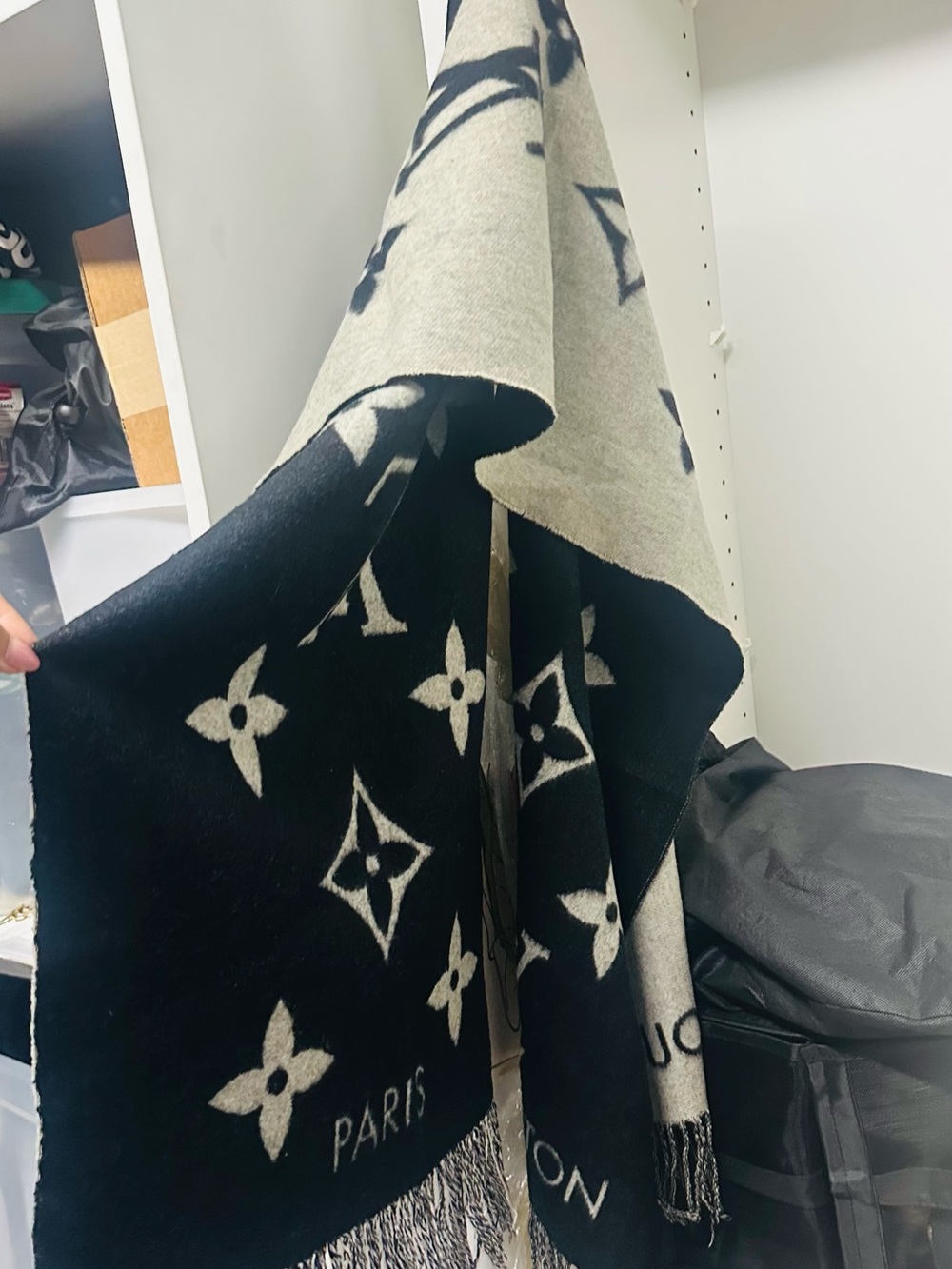 Vintage Louis Vuitton reversible Reykjavik Scarf